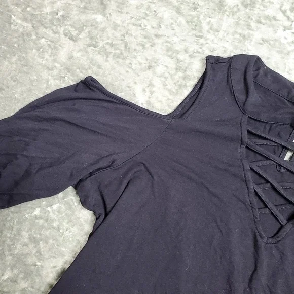 Torrid Foxy V-Neck Lace-Up Cold Shoulder Top - Picture 3 of 8